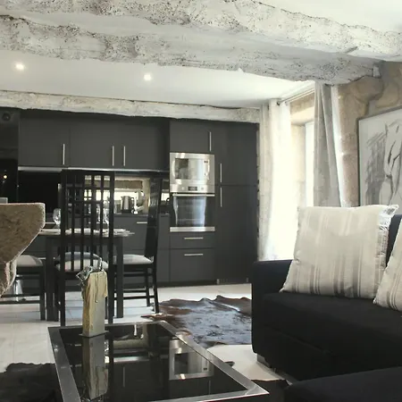 Casa Do Largo Do Cais *